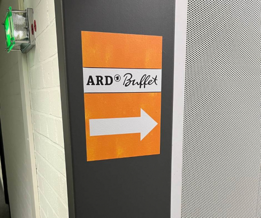 Hier-geht-es-lang-ins-Studio.jpg