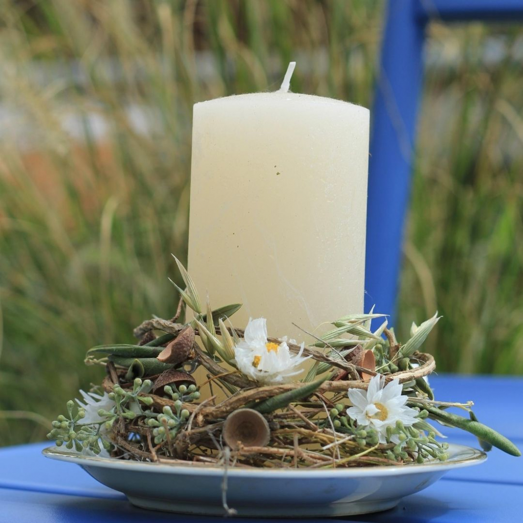 Kerze-weiss-Herbst-Dekoration.jpg