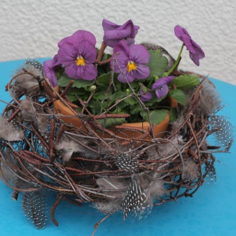 Kostenguenstige-Fruehlings-Deko-DIY.jpg