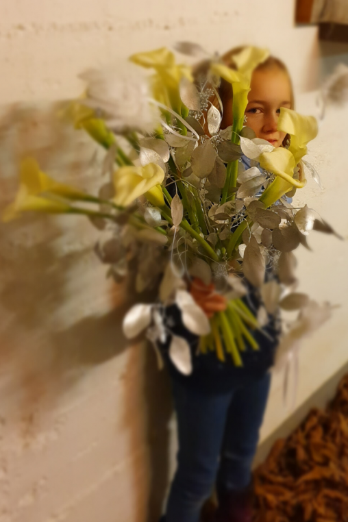 Mitbringsel-fuer-Silvester-selber-binden-Calla-Strauss-DIY.png