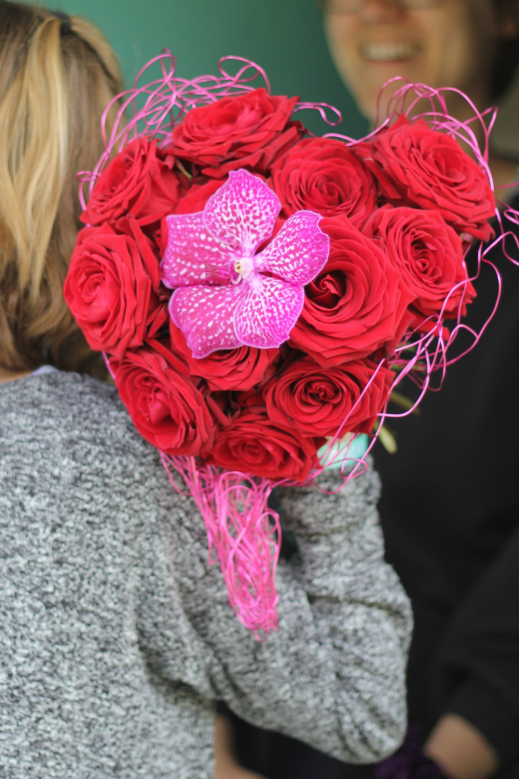 Muttertag-geschenk-rote-rosen-Blumenmann.png
