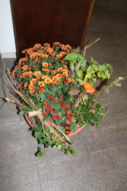 Pflanzenschale herbstlich (ausgeliefert in Grosshöchstetten am 28.9.12)