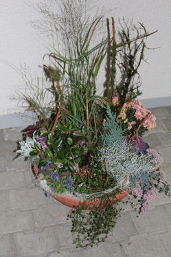 Pflanzenschale für Beerdigung ( ausgeliefert am 8.10.12 in Biglen)
