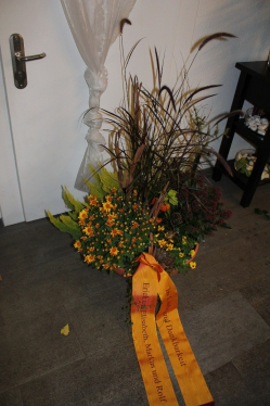 Pflanzenschale herbstlich orangerot (ausgeliefert in Grosshöchstetten am 10.10.12)
