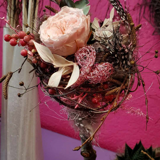 Rose-auf-Stab-DIY-Idee.jpg