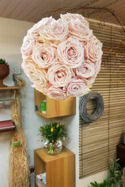 Rosenkugel-rosa-DIY-Anleitung-selber-machen.png