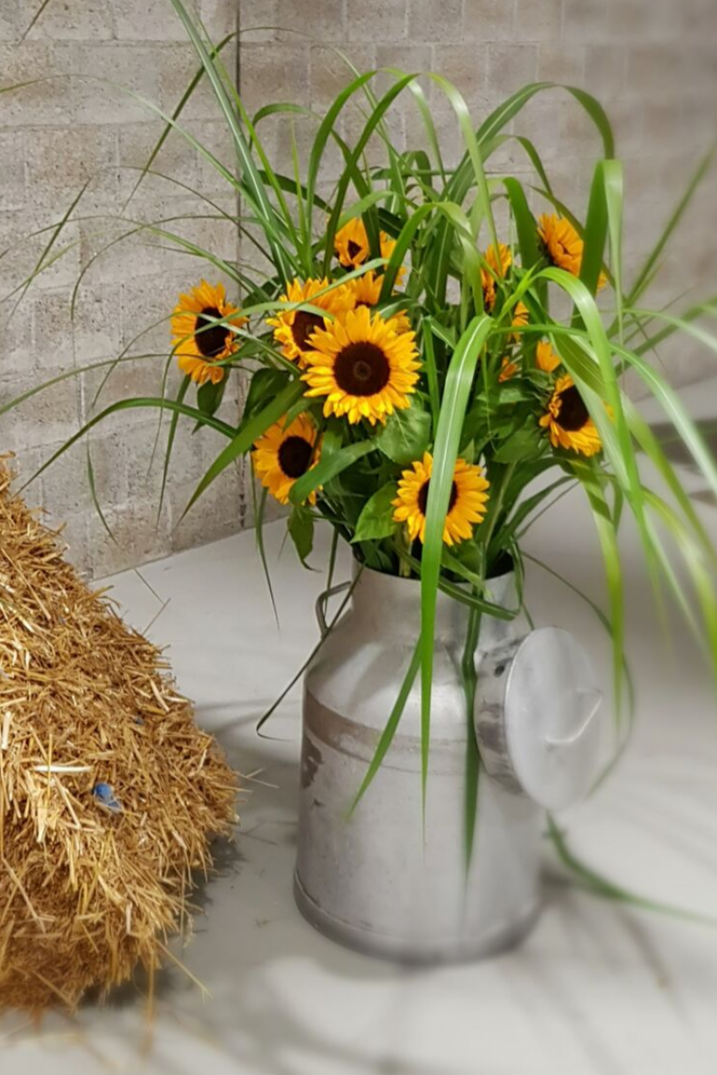 Rustiklae-Raum-Dekoration-mit-Sonnenblumen-DIY-Anleitung.png