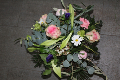 Strauss Frühling rosa weiss (ausgeliefert in Grosshöchstetten am 23. Januar 2013)