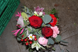 Strauss rosa rot (ausgeliefert am 30. März 2015 in Grosshöchstetten)