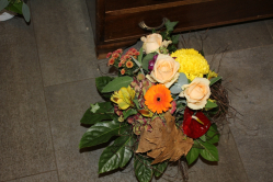 Strauss ornage gelb Herbstlich (ausgeliefert in Grosshöchstetten am 1. November 2013)