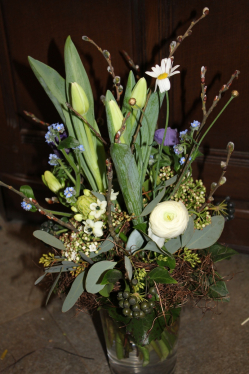 Frühlingsstrauss weiss blau (ausgeliefert in Grosshöchstetten am 11. Februar 2013)