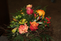 Blumenstrauss leuchtend (ausgeliefert in Rüfenacht am 30. März 2013)