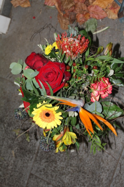 Blumenstrauss gemischt mit exotischen Blüten (ausgeliefert am 31. Dezember 2013 in Grosshöchstetten)