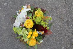 Blumenstrauss gelb mit Geld (abgeholt im Laden am 22. Mai 2015)
