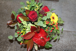 Strauss rot gelb (abgeholt im Laden am 26. Mai2015)