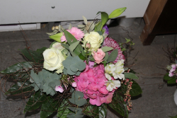Strauss weiss rosa (ausgeliefert in Grosshöchstetten am 1. November 2013)