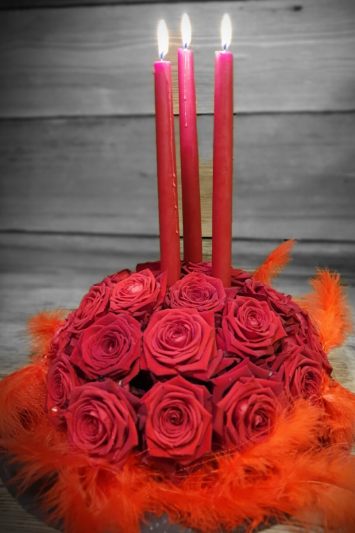Tischdekoration-Valentinstag-mit-Rosen-DIY-Anleitung.png