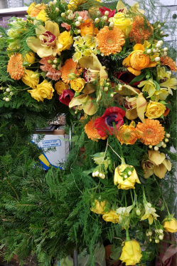 Trauerkranz-Bouquet-asymmetrisch-angeortnert-ANleitung.png
