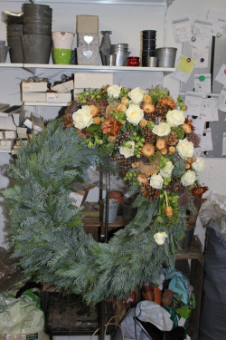 Trauerkranz winterlich (Ausgeliefert auf den Schosshaldenfriedhof in Bern am 12. Januar 2016)