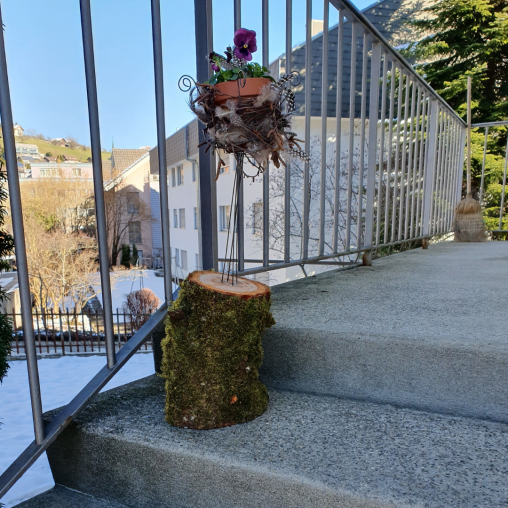 Treppen-Dekoration-Fruehling-selber-machen.png