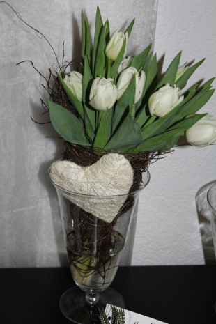 Tulpenbund weiss mit herz