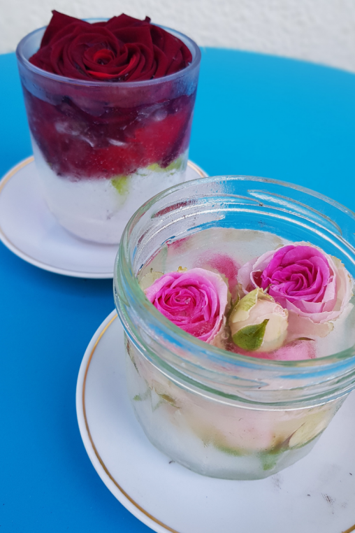 Upcycling-Deko-Idee-Gefrorene-Rosen-in-MArmeladen-Glas-oder-Nutella-Glas.png