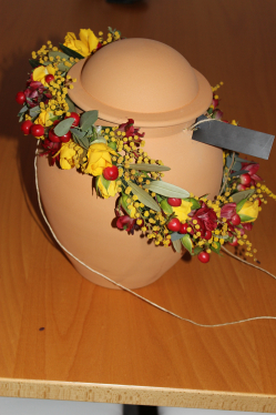 Urnenschmuck (Ausgeliefert auf den Friedhof in Grosshöchstetten am 29. Januar 2016)