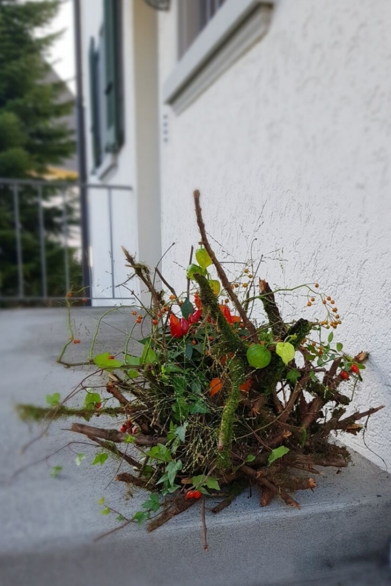 Vor-der-Haustuere-dekorieren-DIY-ANleitung-herbst-Dekoration.png