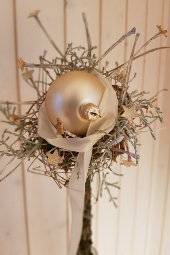 Weihnachtsdekoration für dein Wohnzimmer Weihnachtsbaumkugel dekorieren -  Blumen Flora-Line