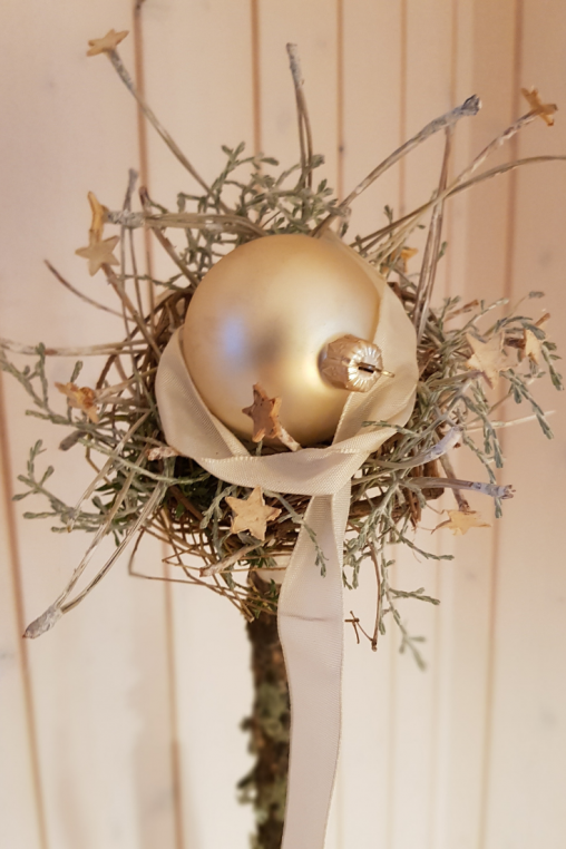 Weihnachtsbaumkugel-dekorieren-DIY-Anleitung.png
