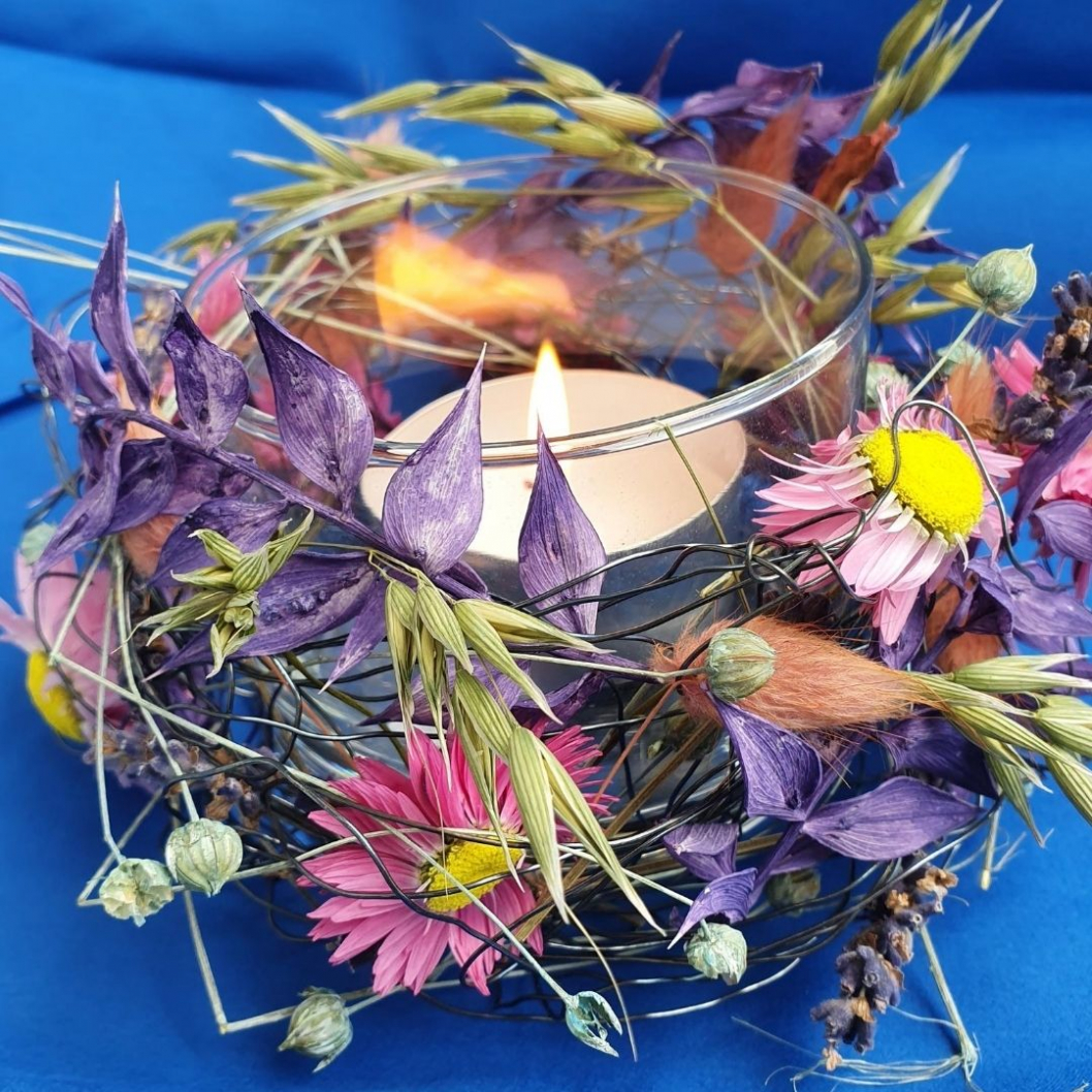 Windlicht-mit-Draht-und-Trockenblumen-selber-machen-Herbst-Dekoration-zum-selber-amchen-Anleitung.jpg
