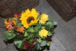 Blumenstrauss in gelb orange (ausgeliefert in Schlosswil am 5. Juni 2014)