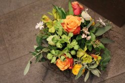 Leuchtender Strauss (ausgeliefert am 12. Februar 2014 in Münsingen)