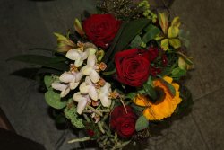 Blumenstrauss gelb rot (ausgeliefert in Konolfingen am 10. Juni 2014)